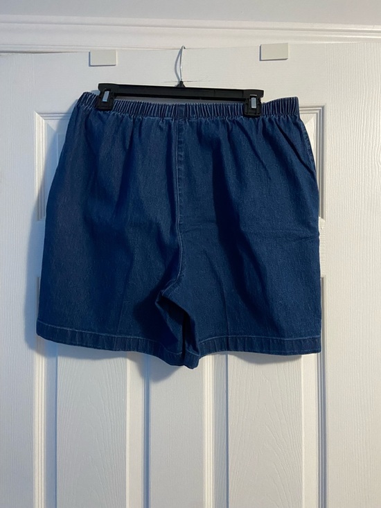 Alia Women's Blue Denim Shorts with Elastic Waist Size 14P - Picture 5 of 9